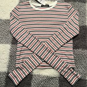 Brandy Melville Long Sleeve Crop Top